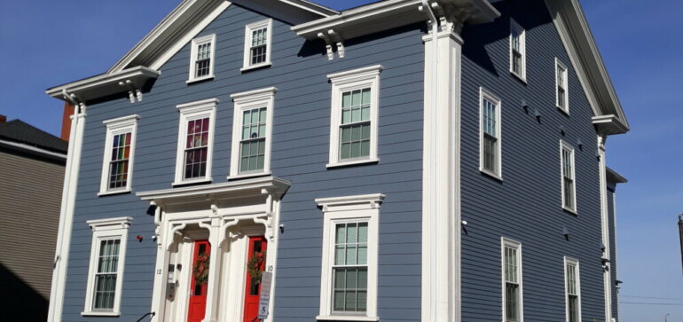10-12 Lynde Street